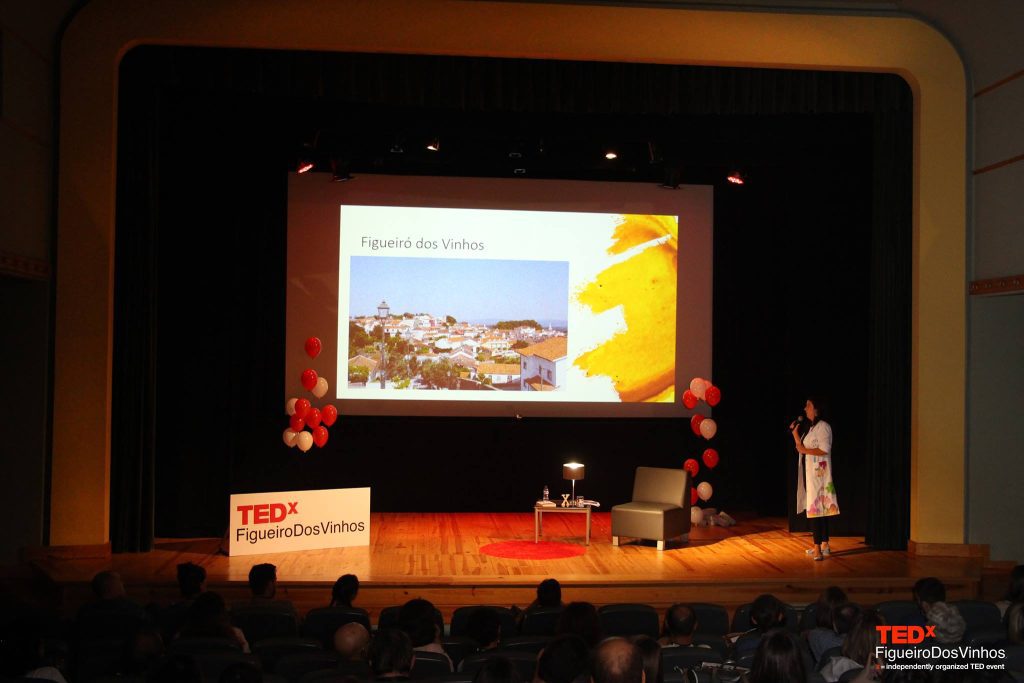 Oradora no evento TEDxFigueiroDosVinhos